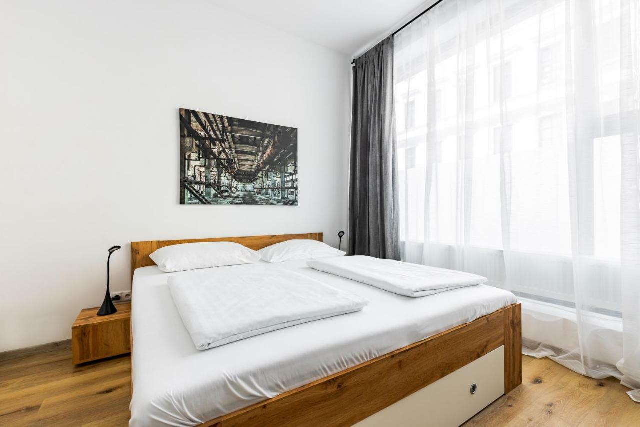 וינה Budget Rooms West With Shared Kitchen מראה חיצוני תמונה