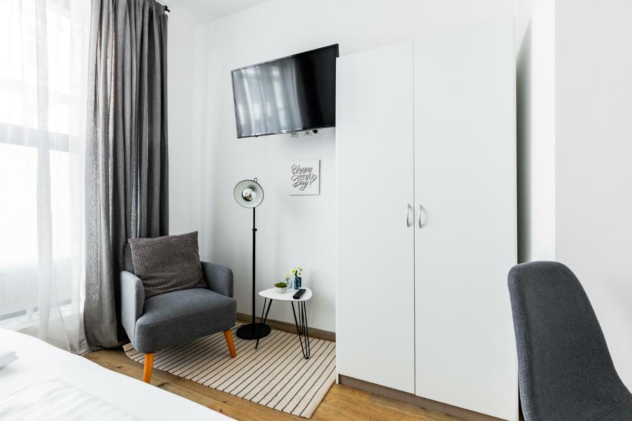 וינה Budget Rooms West With Shared Kitchen מראה חיצוני תמונה