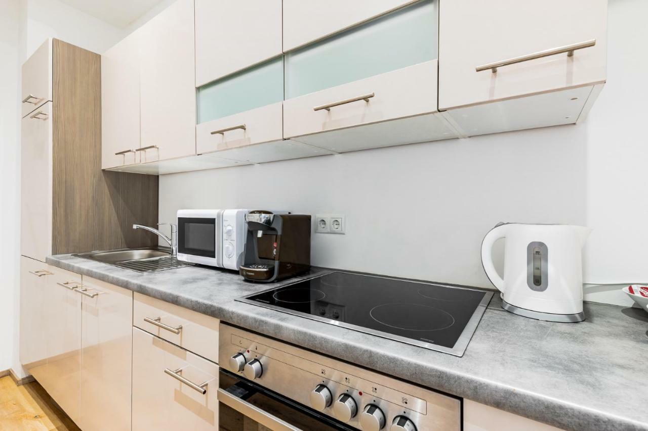 וינה Budget Rooms West With Shared Kitchen מראה חיצוני תמונה