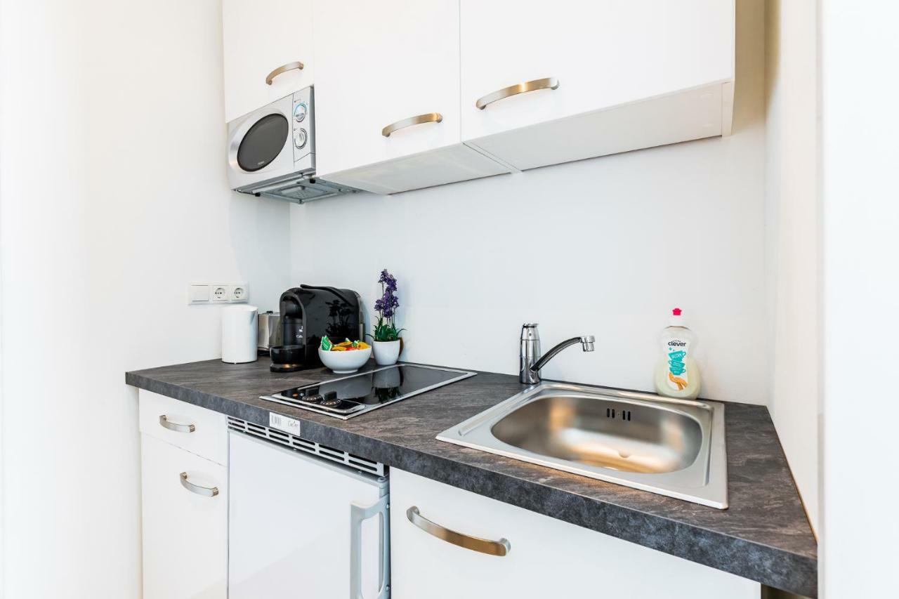 וינה Budget Rooms West With Shared Kitchen מראה חיצוני תמונה
